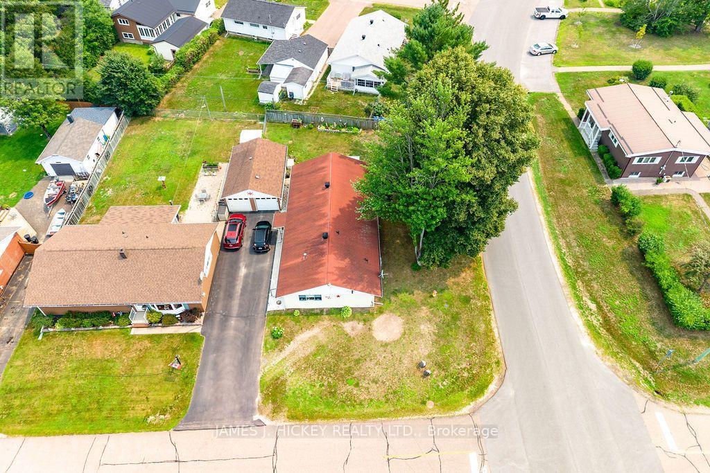 23 NEWTON CRESCENT - 42