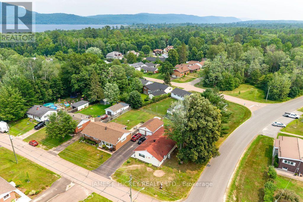 23 NEWTON CRESCENT - 46