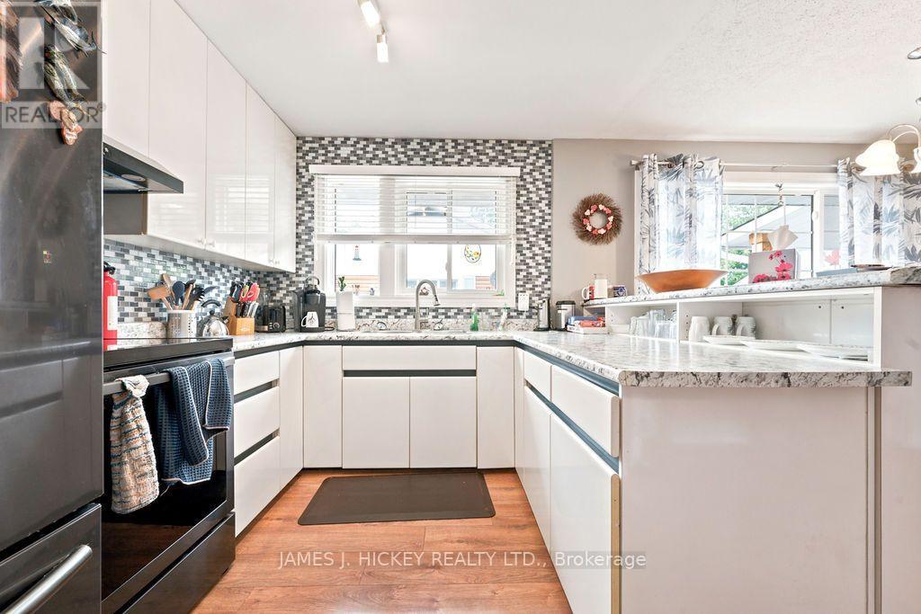 23 NEWTON CRESCENT - 5