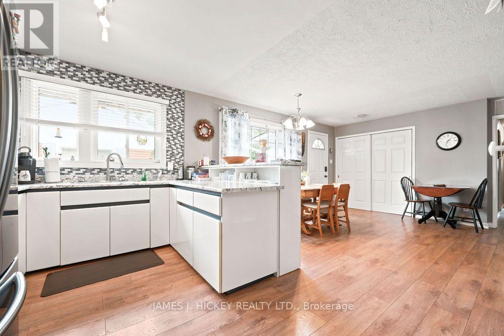 23 NEWTON CRESCENT - 6