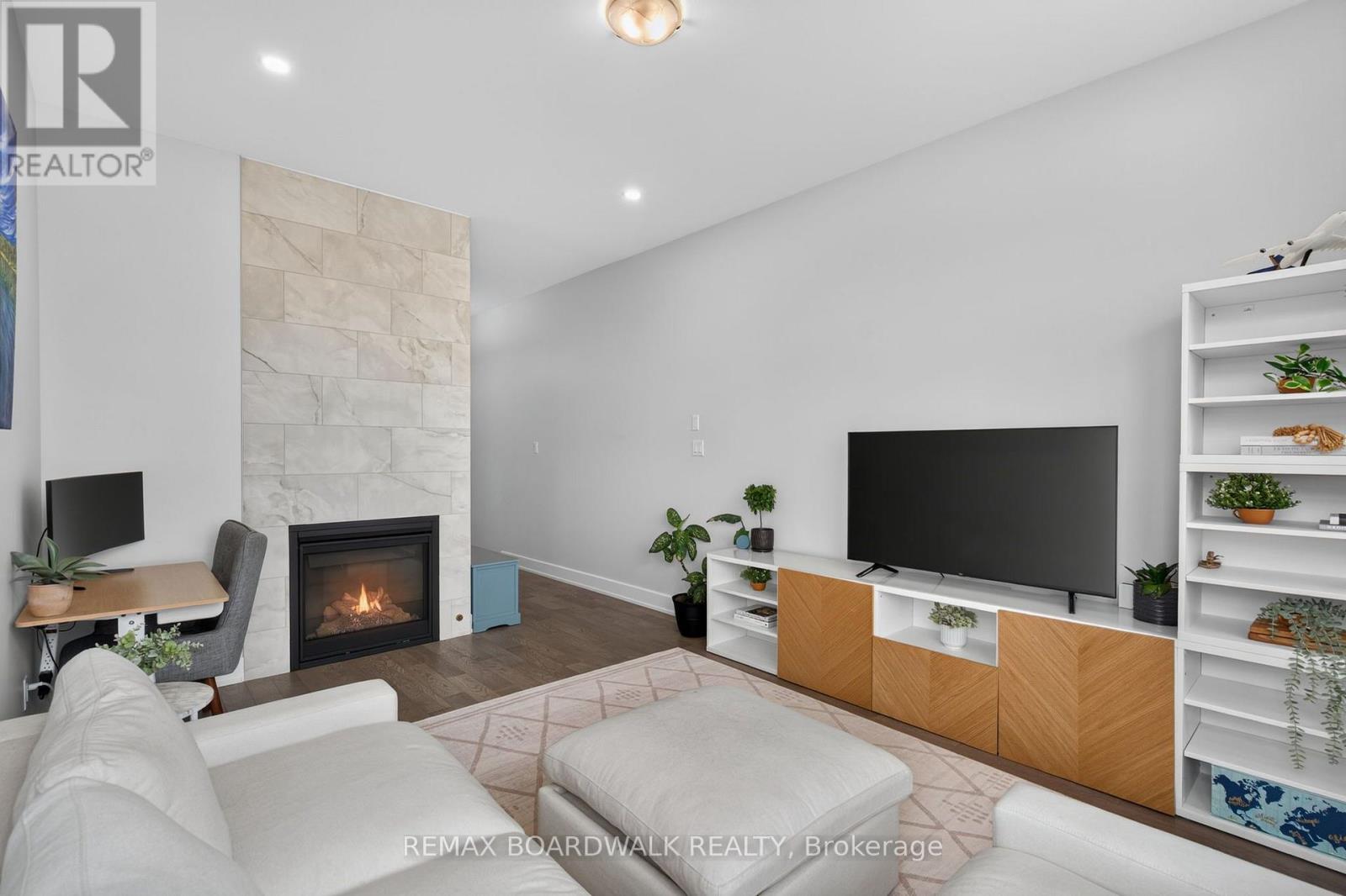 47 ODONOVAN DRIVE - 18