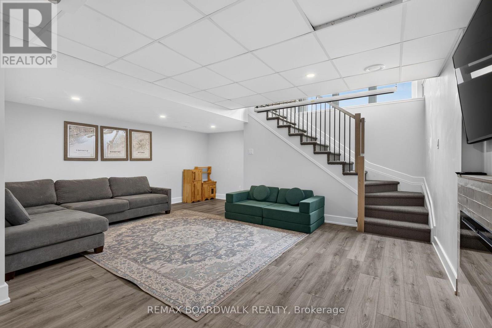 47 ODONOVAN DRIVE - 27