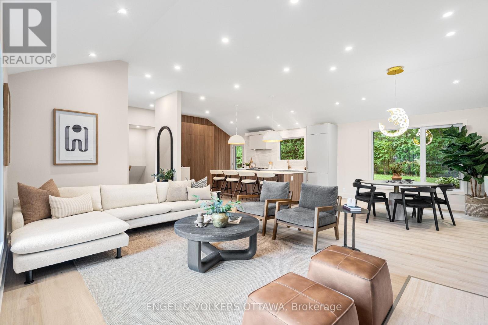 Condos for Sale in Ottawa – 1 AMBERLY PLACE, Ottawa – By Peter Sagos - Image 9