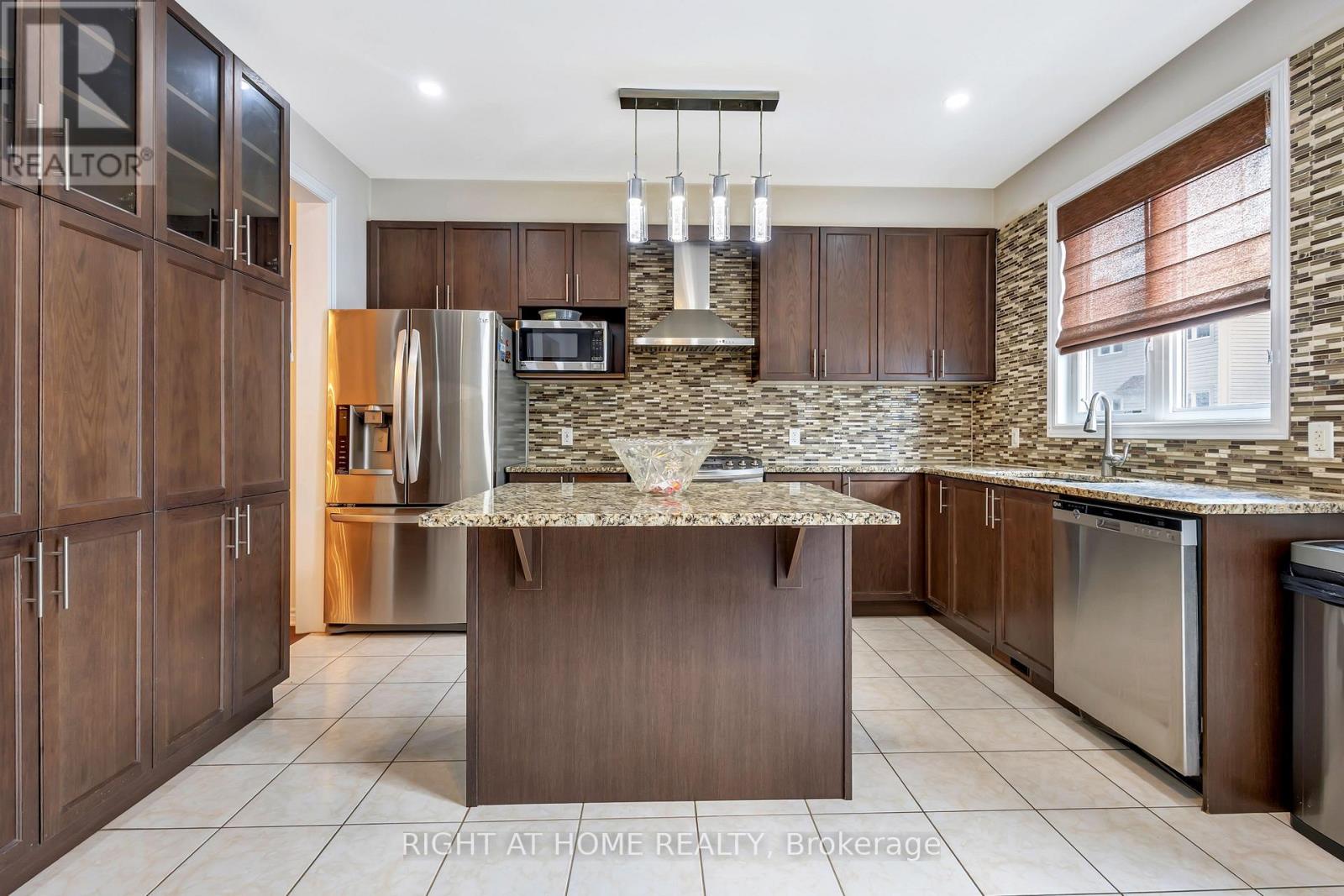 209 RIVERTREE STREET - 14