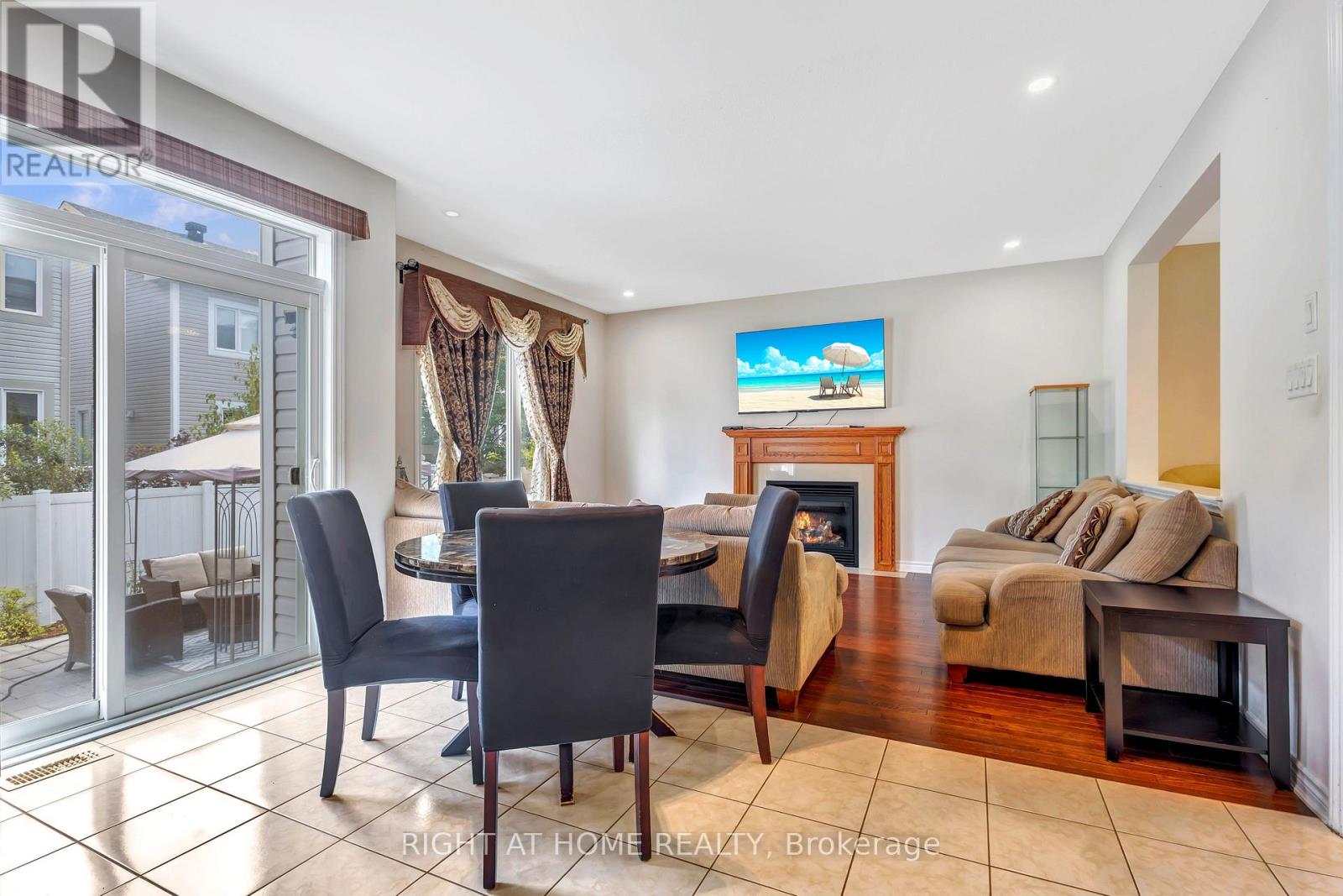 209 RIVERTREE STREET - 16