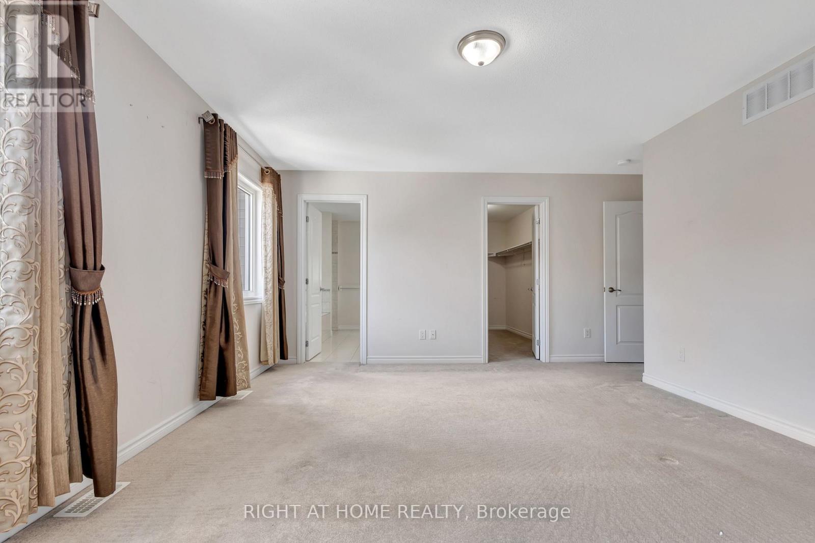 209 RIVERTREE STREET - 35
