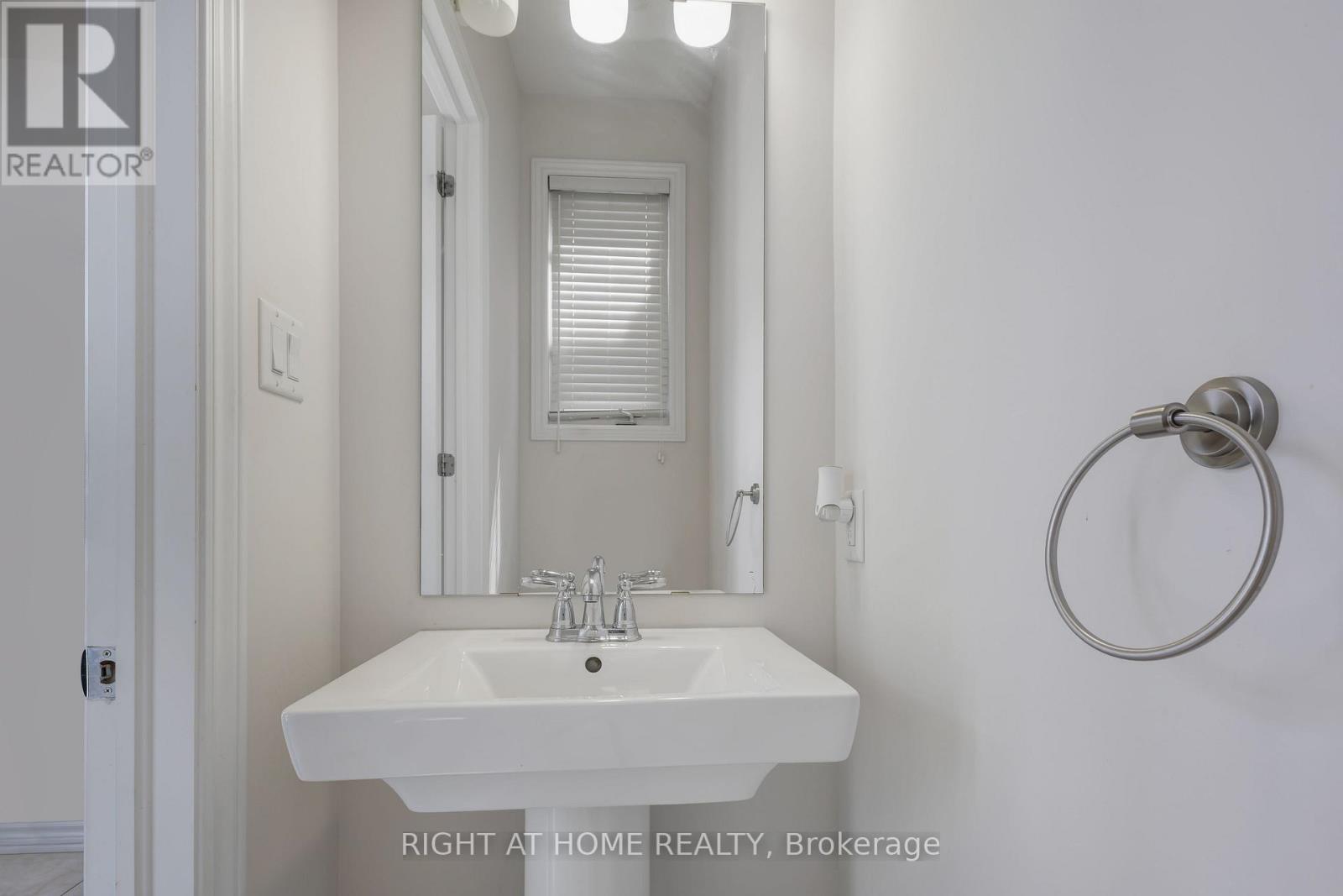 209 RIVERTREE STREET - 4