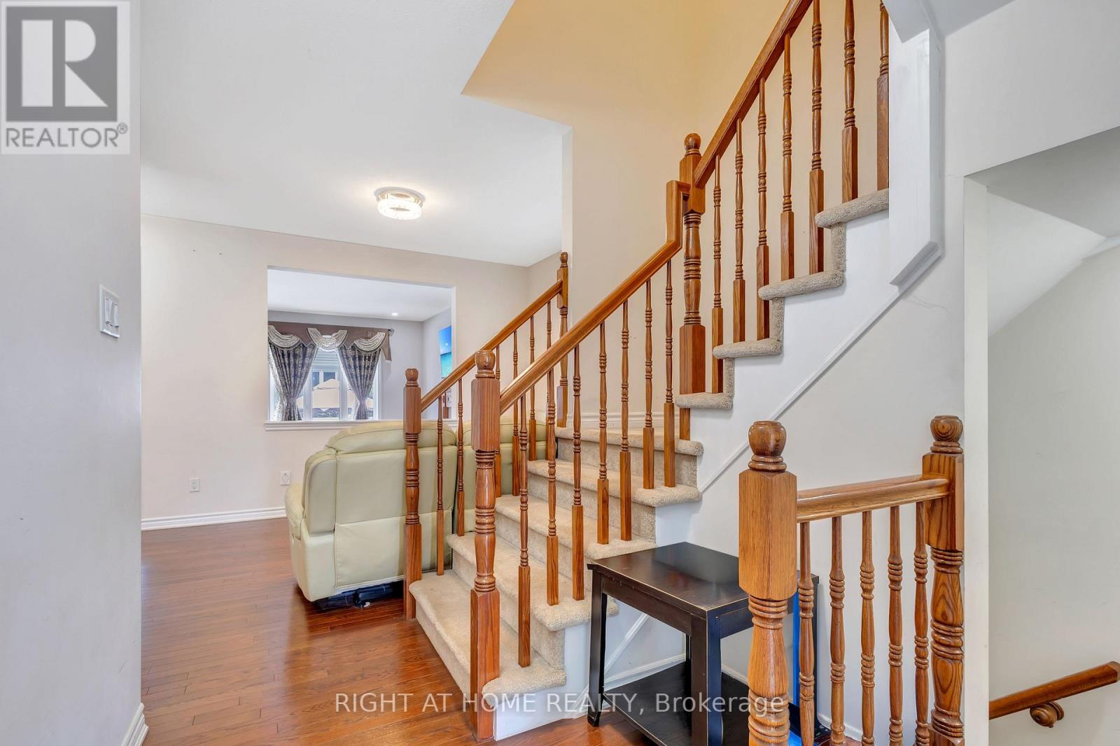 209 RIVERTREE STREET - 6