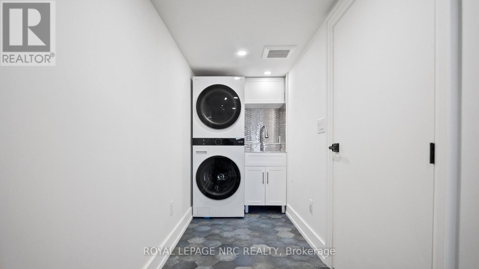 47 DERBY ROAD - 32