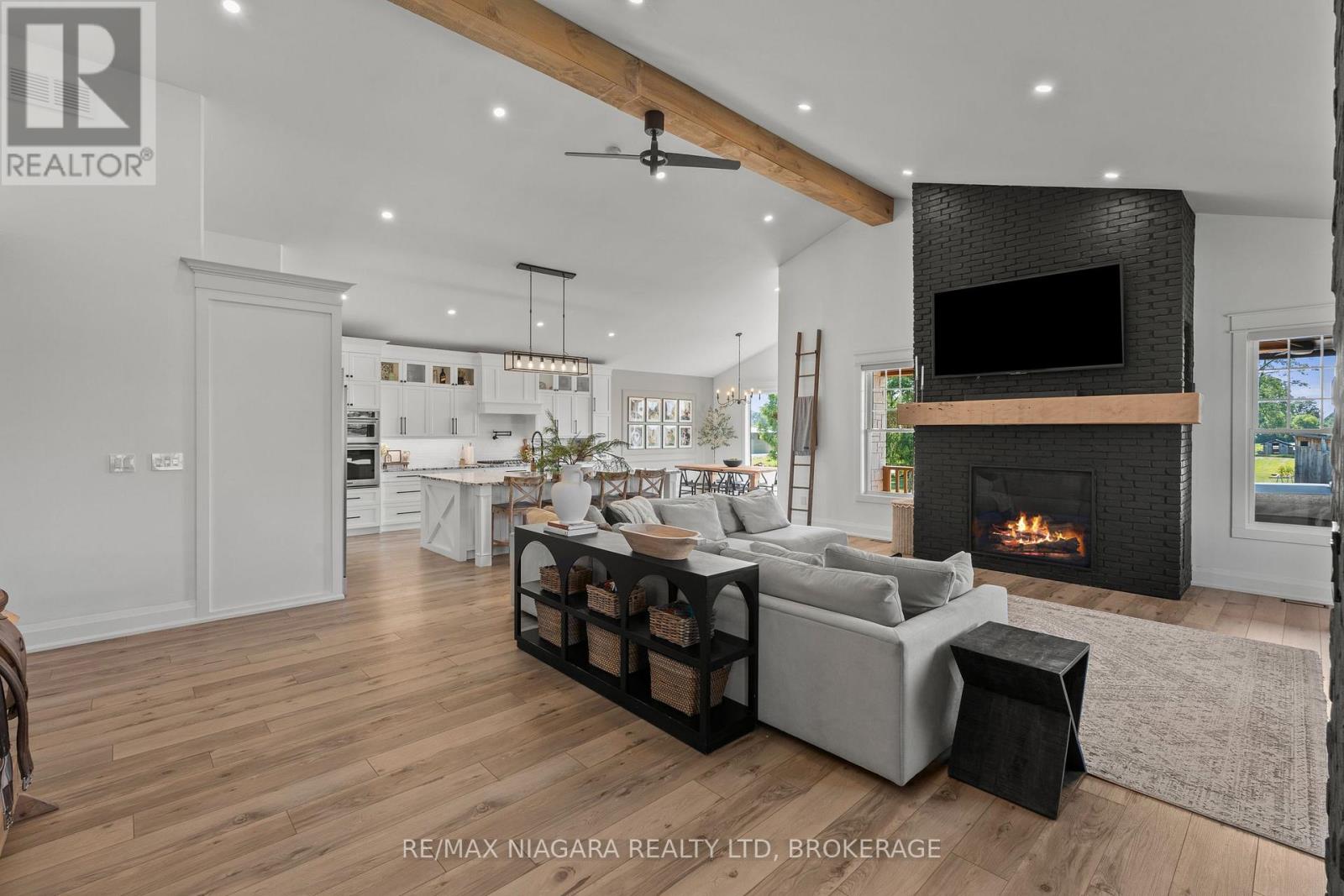 1519 MERRITTVILLE - Image 11