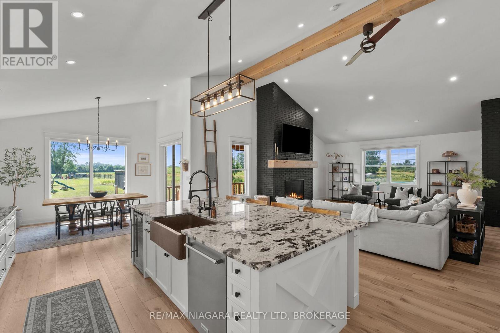 1519 MERRITTVILLE - Image 12