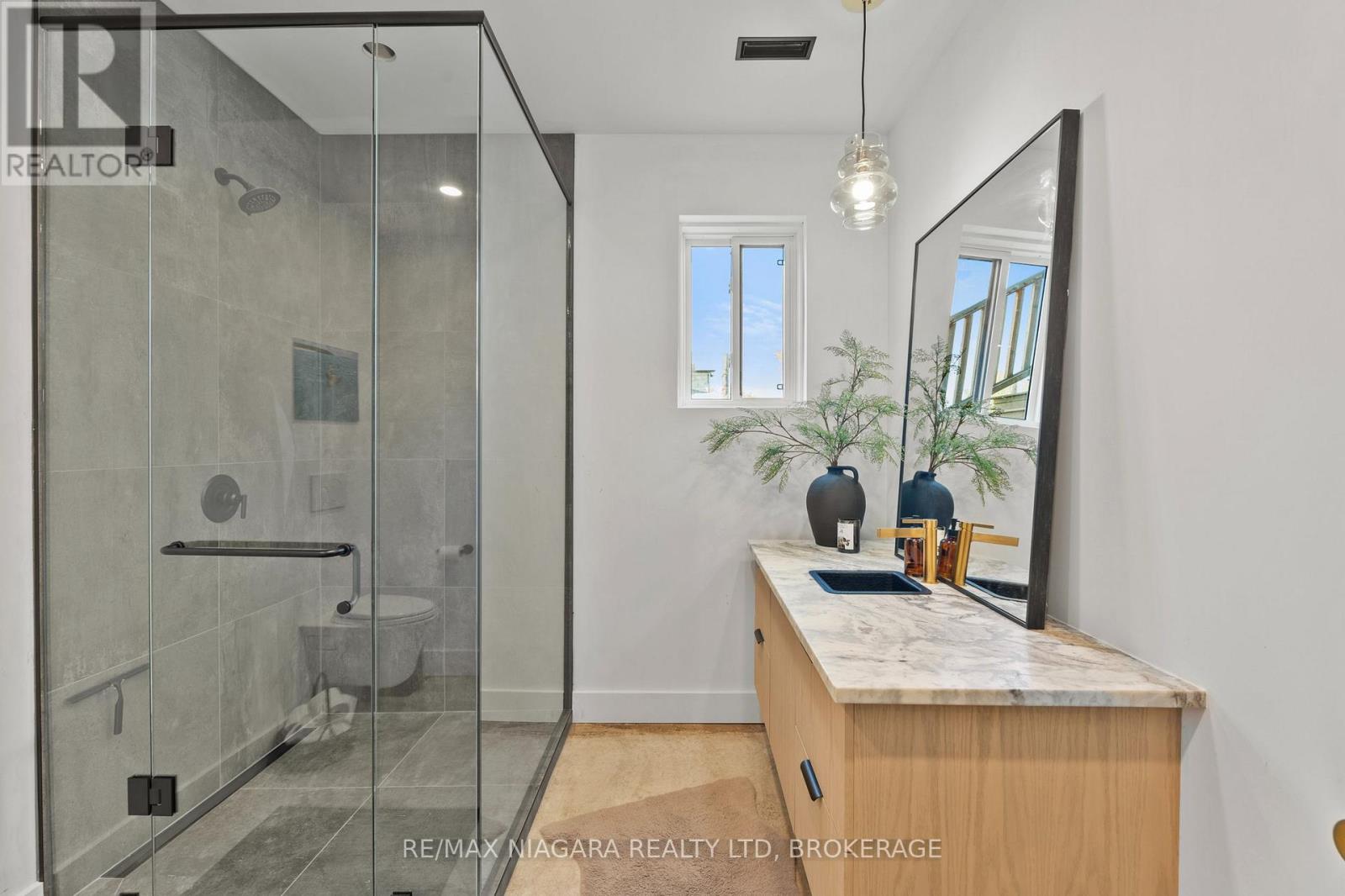 1519 MERRITTVILLE - Image 27