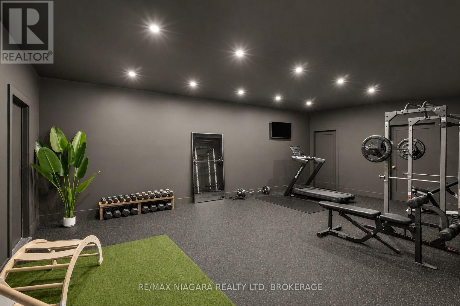 1519 MERRITTVILLE - Image 36