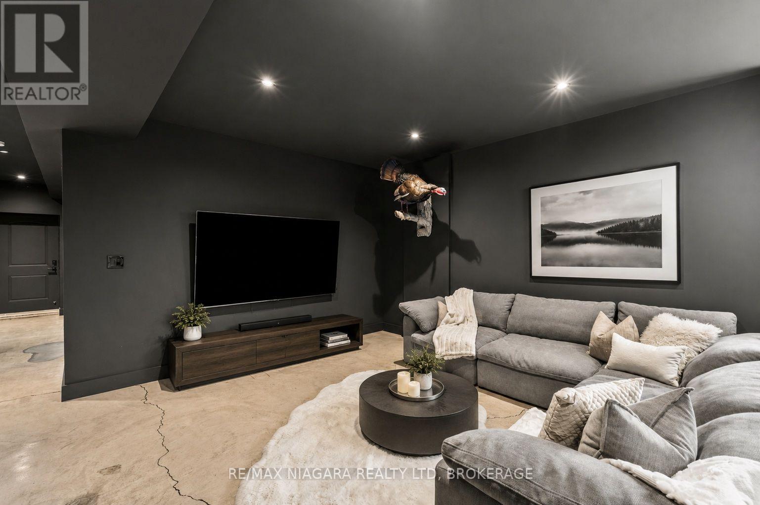 1519 MERRITTVILLE - Image 37