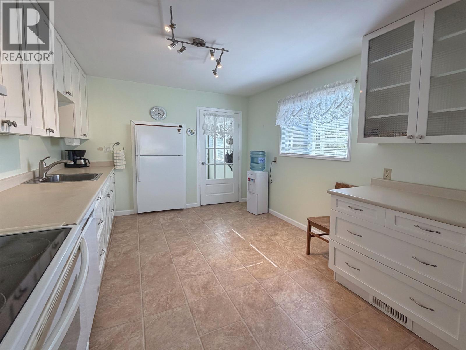 1348 OVERLOOK STREET - 8