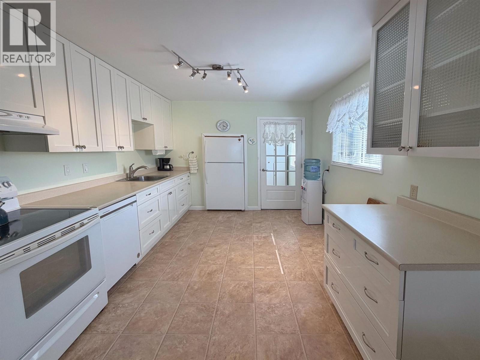 1348 OVERLOOK STREET - 9