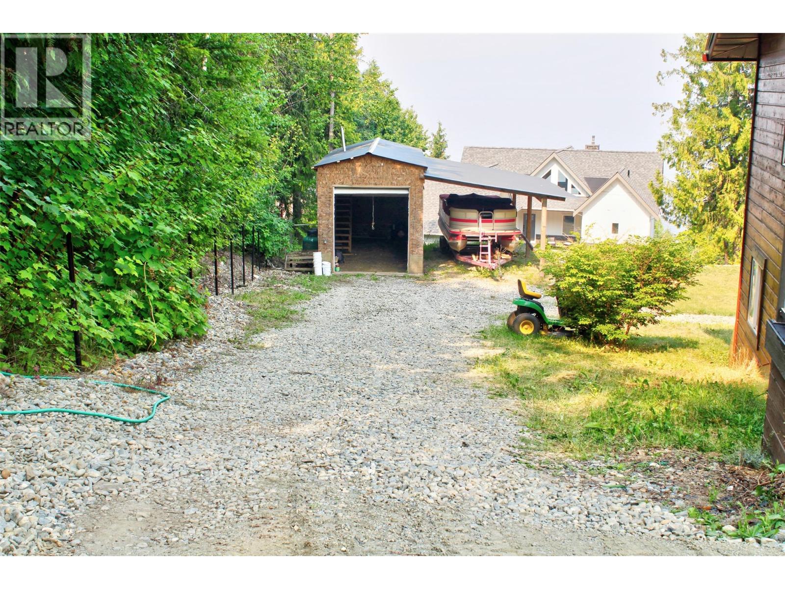 3731 Eagleview Road, Blind Bay