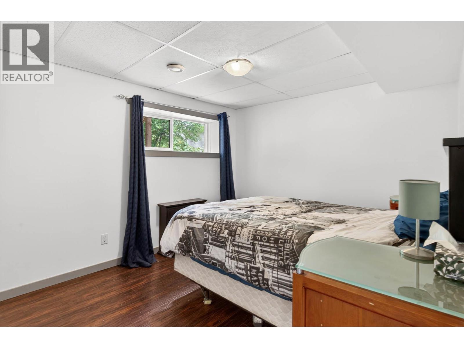 1399 LAMAR Drive - 32