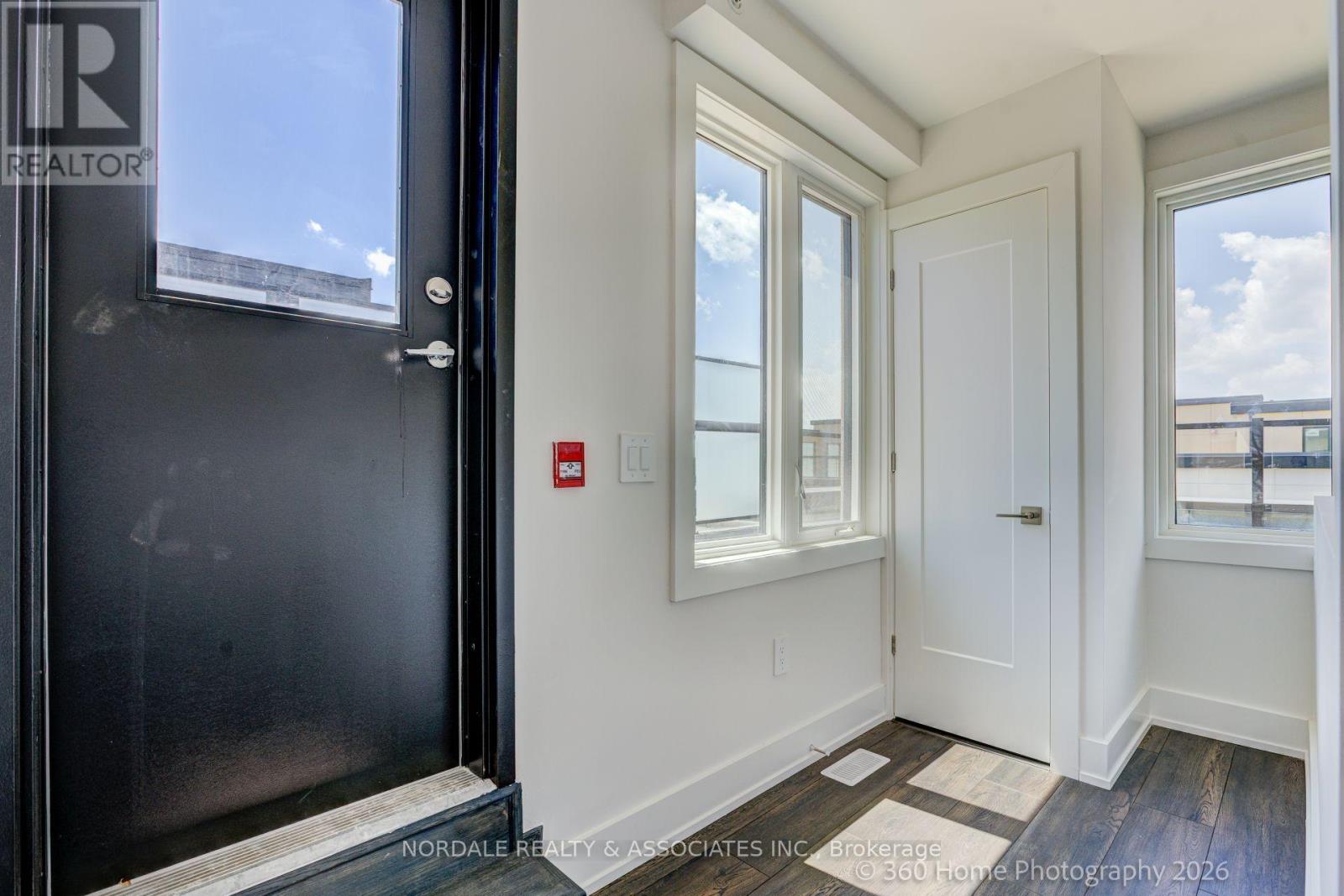 #B211 1650 VICTORIA PARK AVENUE - 11