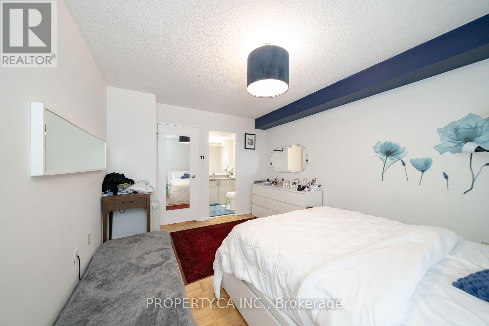 #303 75 GRAYDON HALL DRIVE - 15