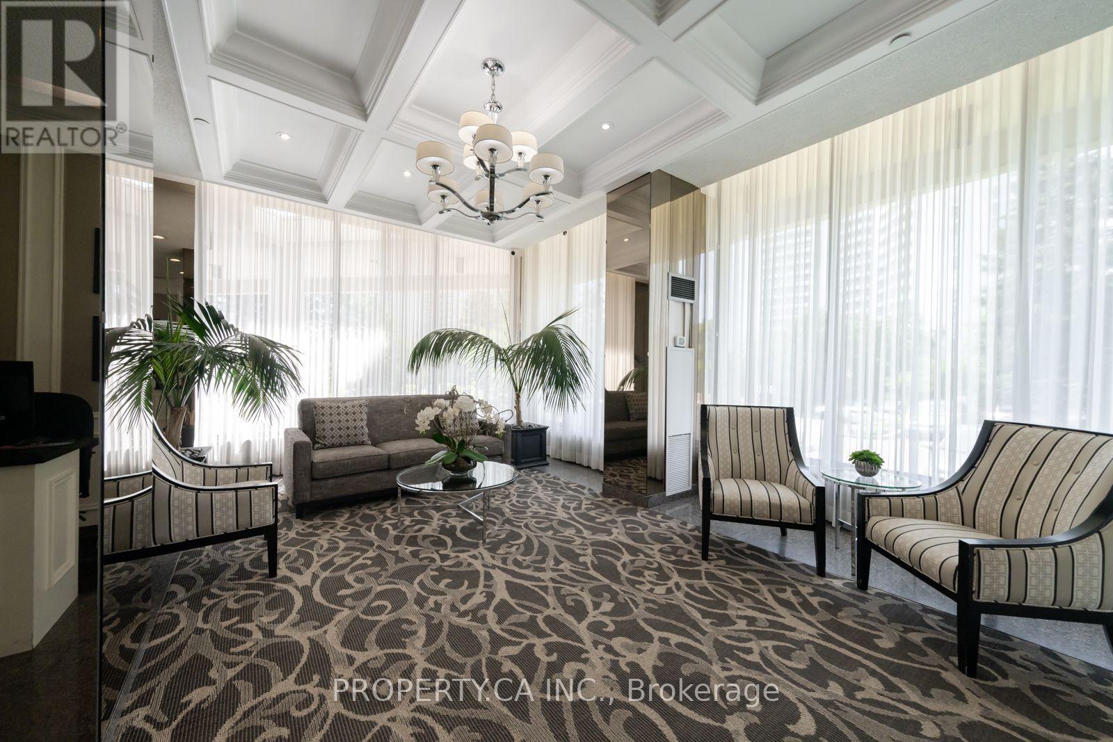 #303 75 GRAYDON HALL DRIVE - 26