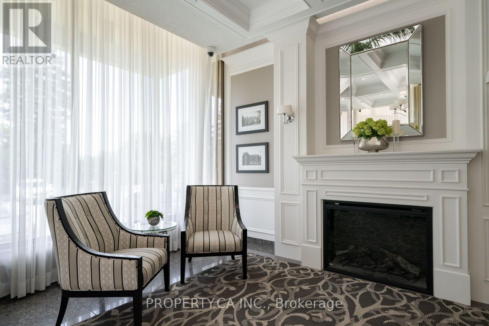 #303 75 GRAYDON HALL DRIVE - 27
