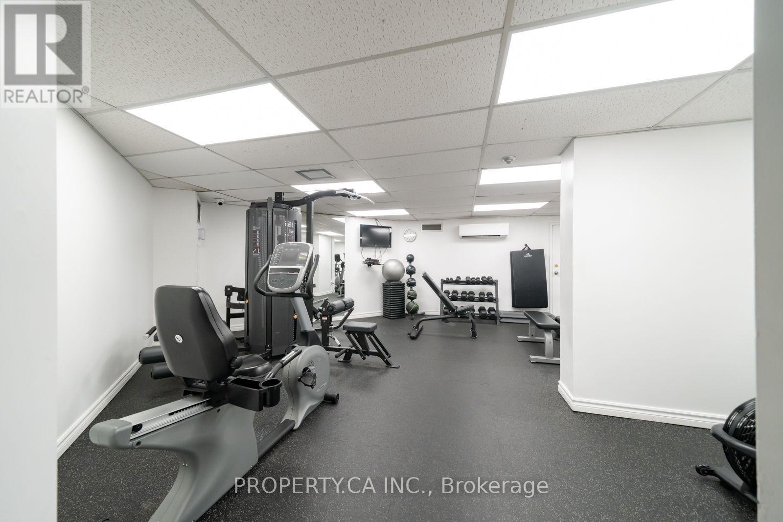 #303 75 GRAYDON HALL DRIVE - 29