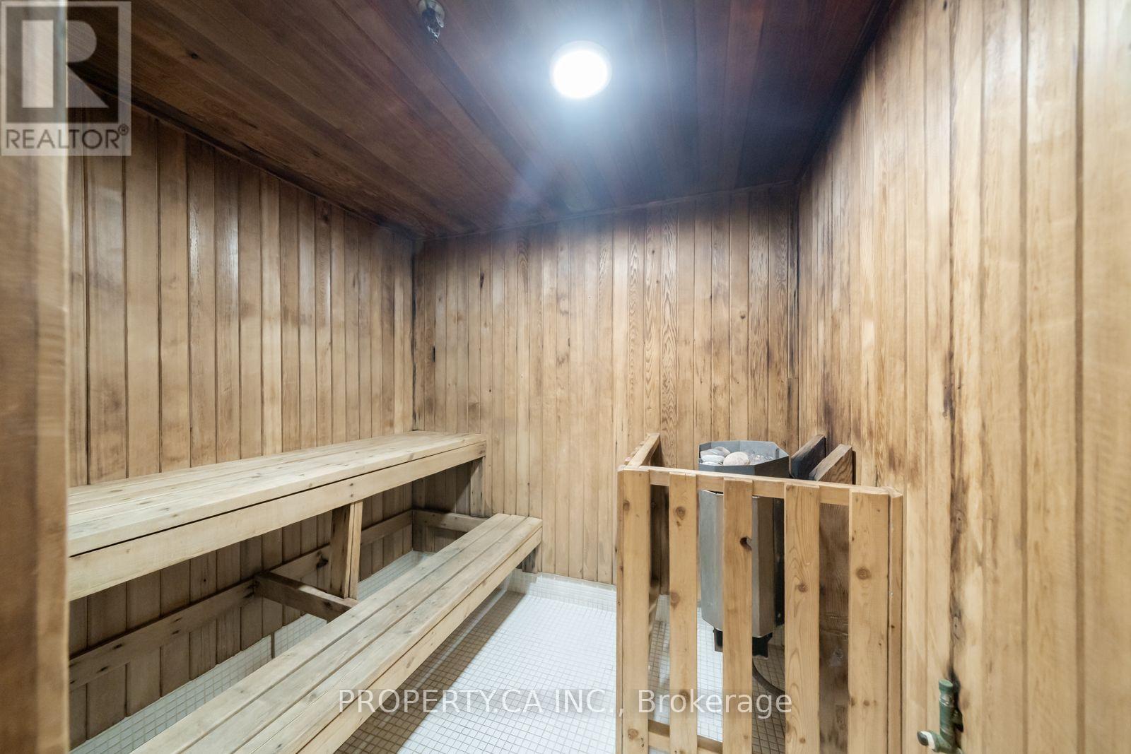 #303 75 GRAYDON HALL DRIVE - 31