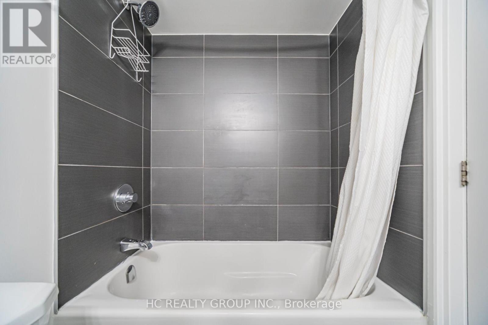 #2014 155 YORKVILLE AVENUE - 13