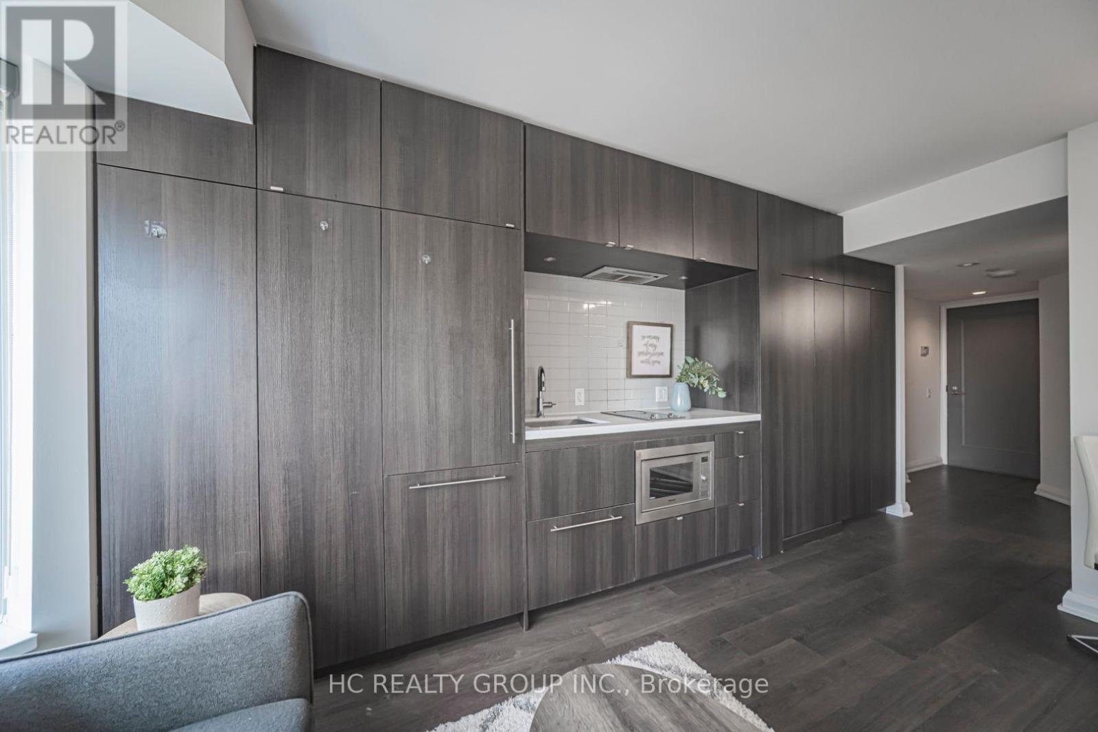 #2014 155 YORKVILLE AVENUE - 15