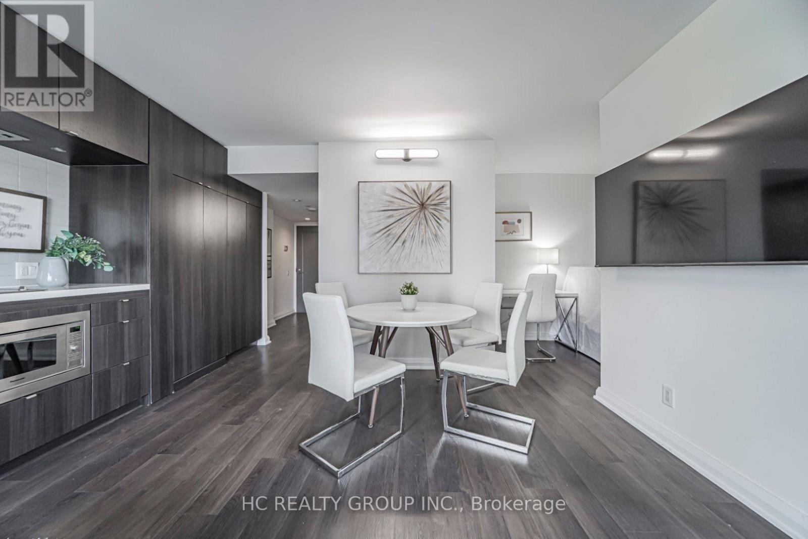 #2014 155 YORKVILLE AVENUE - 18