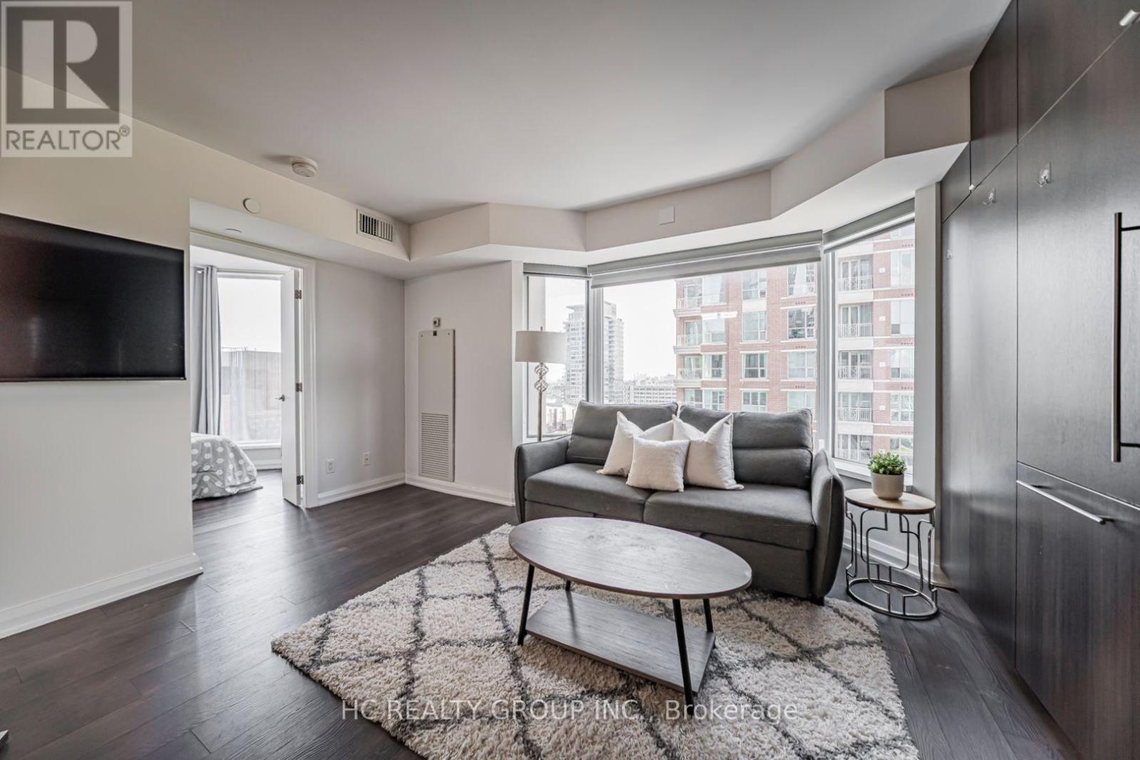 #2014 155 YORKVILLE AVENUE - 21