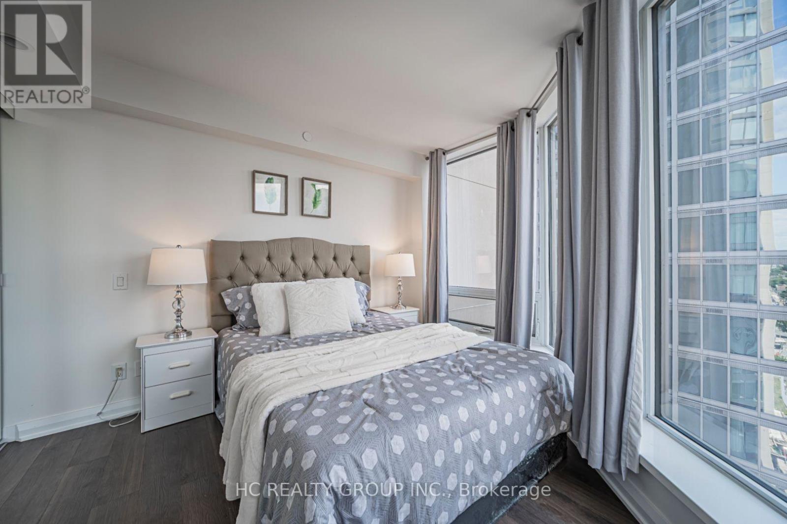 #2014 155 YORKVILLE AVENUE - 26