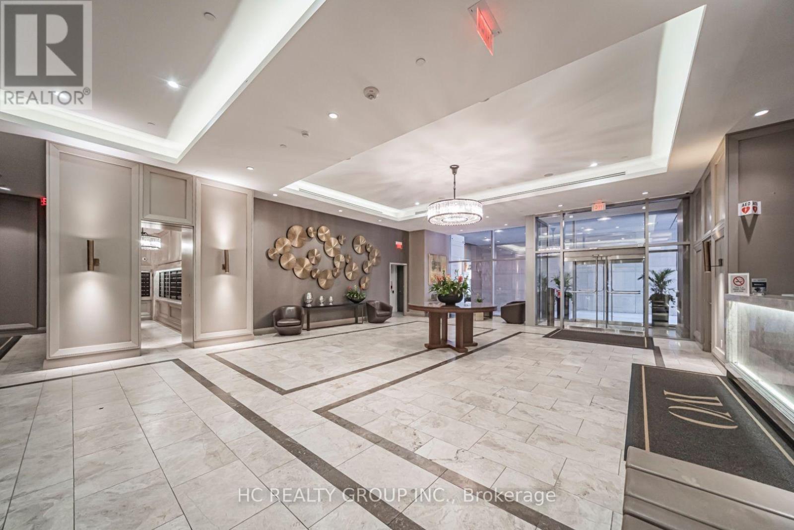 #2014 155 YORKVILLE AVENUE - 4