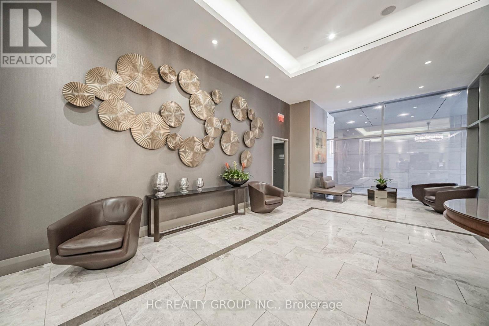 #2014 155 YORKVILLE AVENUE - 7