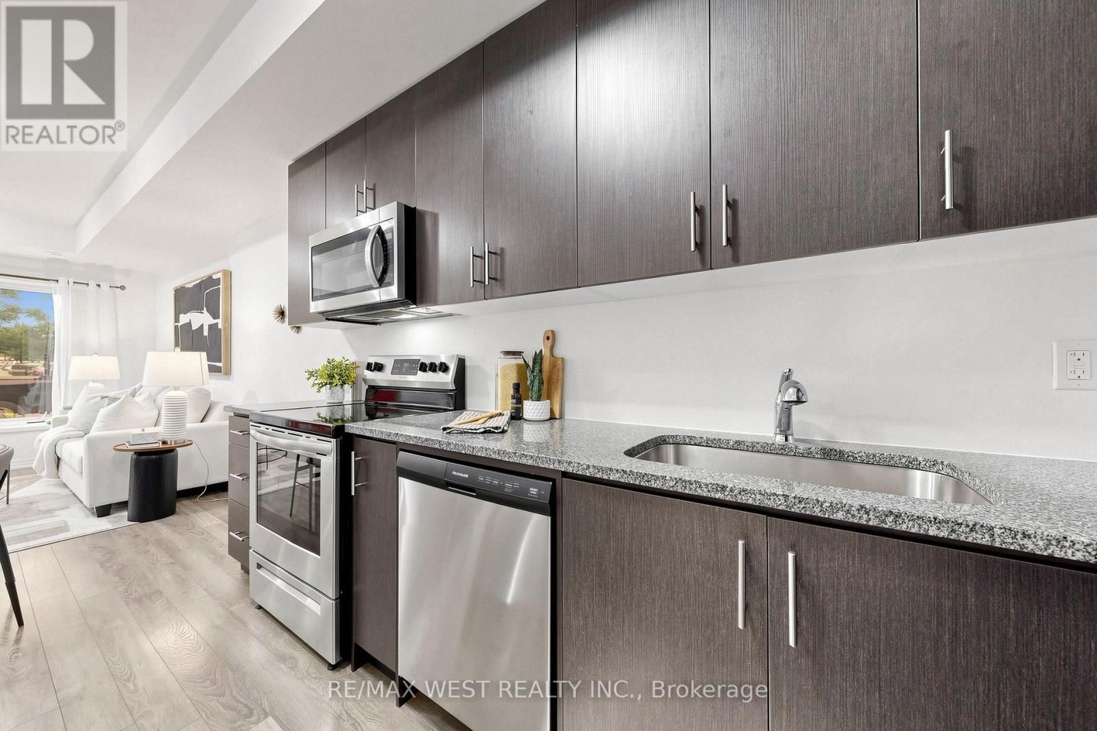 #404 2635 WILLIAM JACKSON DRIVE - 18