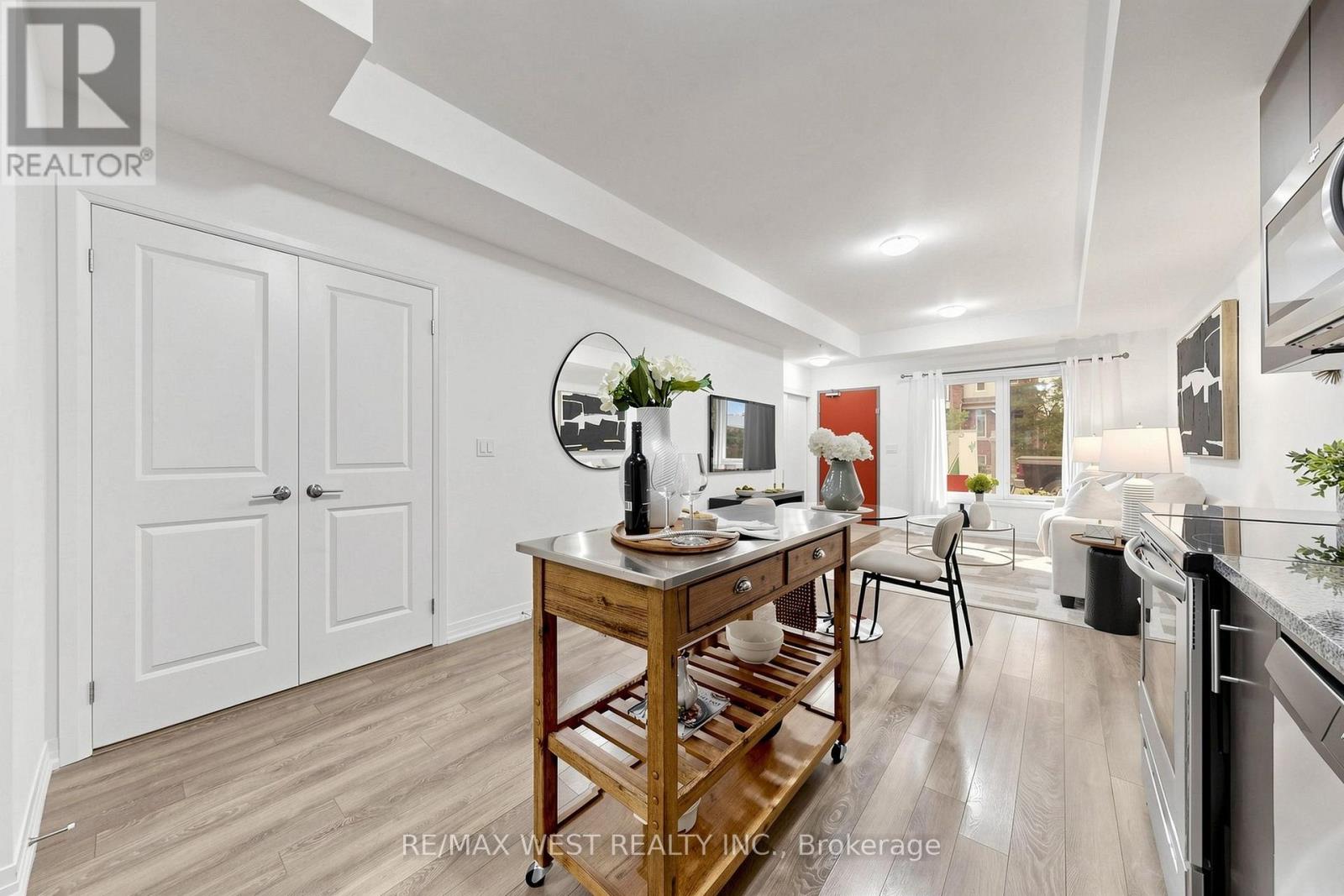 #404 2635 WILLIAM JACKSON DRIVE - 20