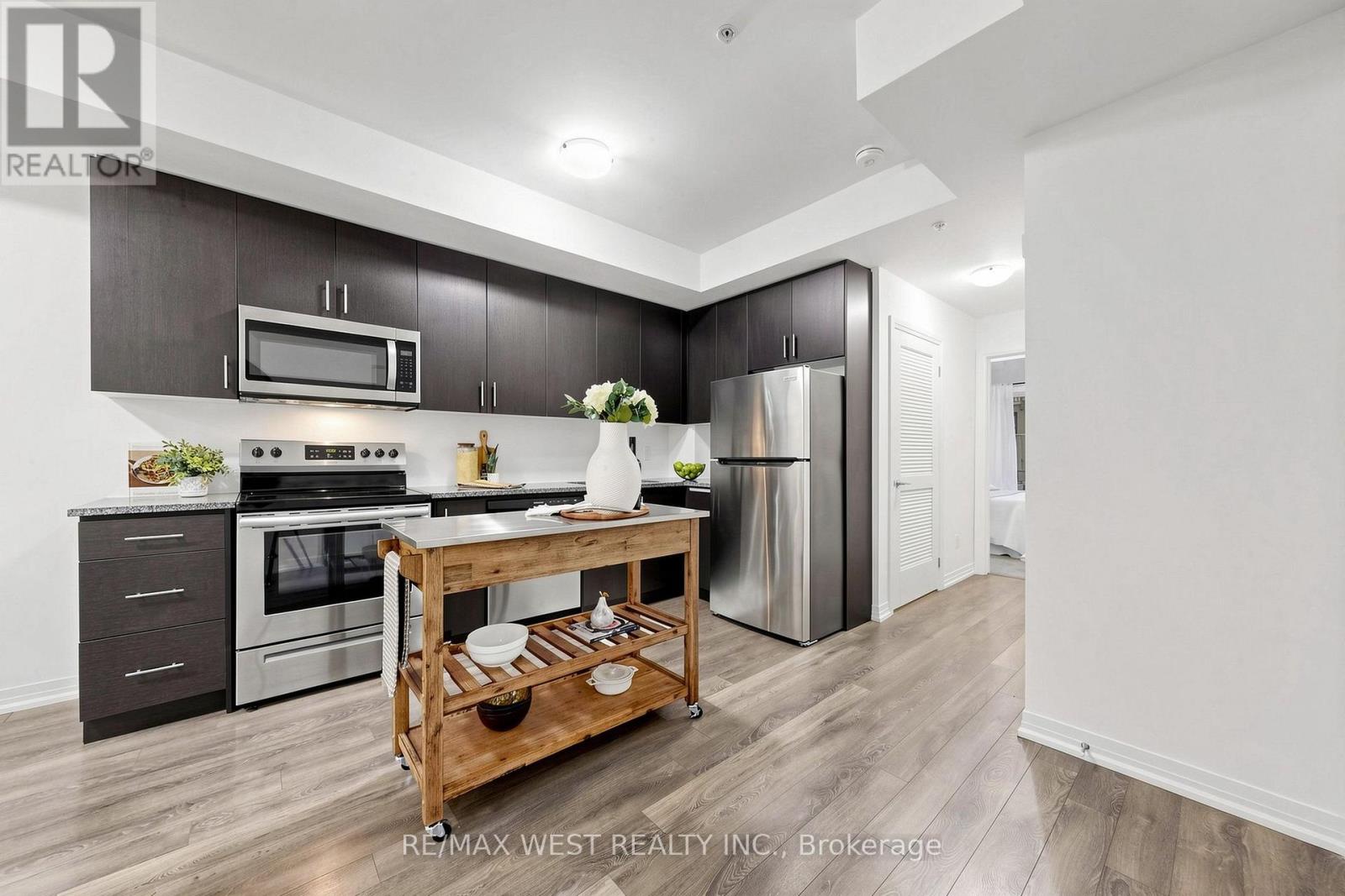 #404 2635 WILLIAM JACKSON DRIVE - 21