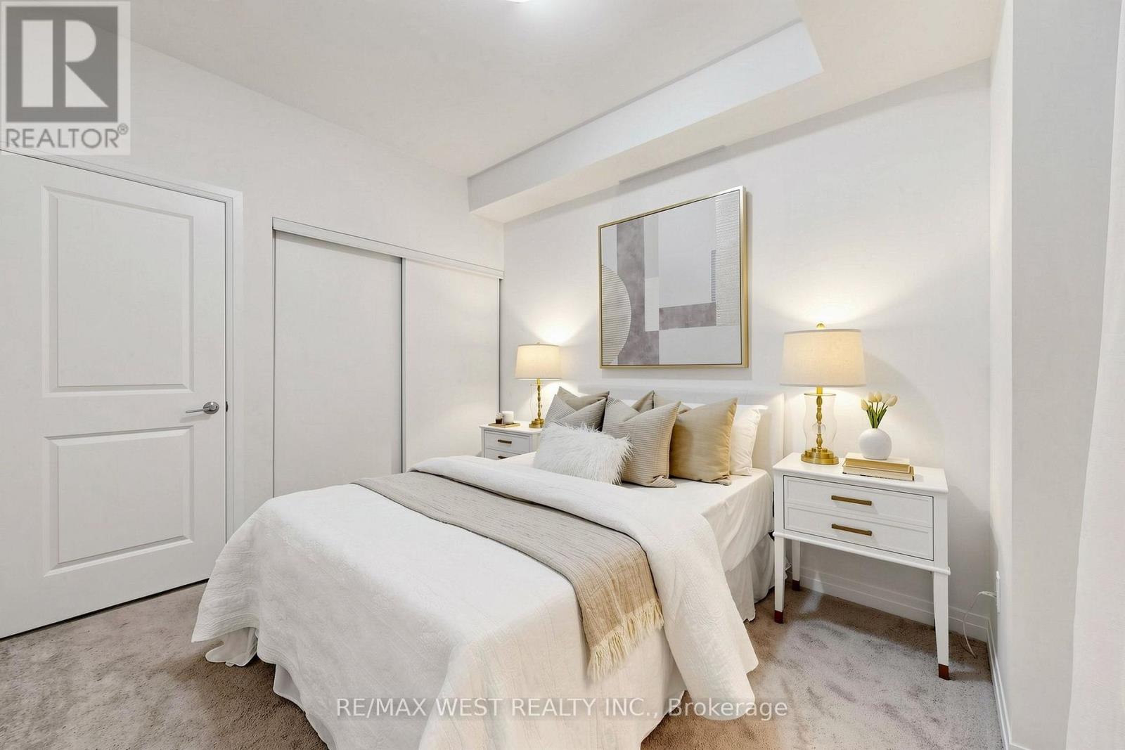 #404 2635 WILLIAM JACKSON DRIVE - 23