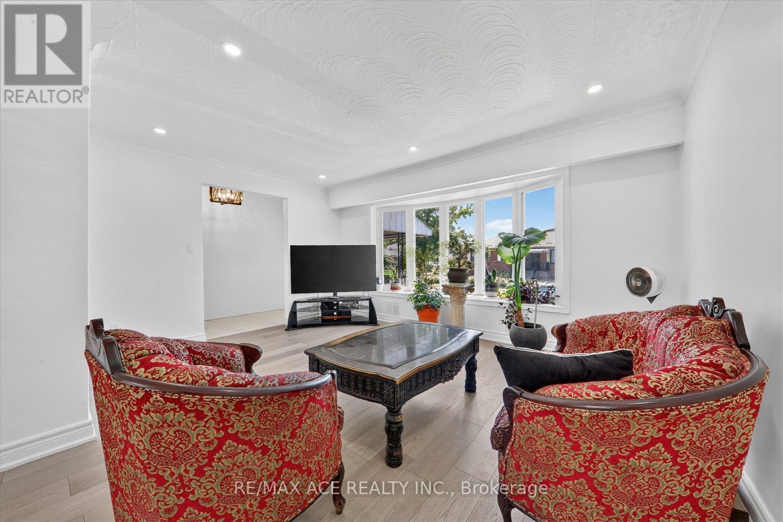 60 CHILLERY AVENUE - 12