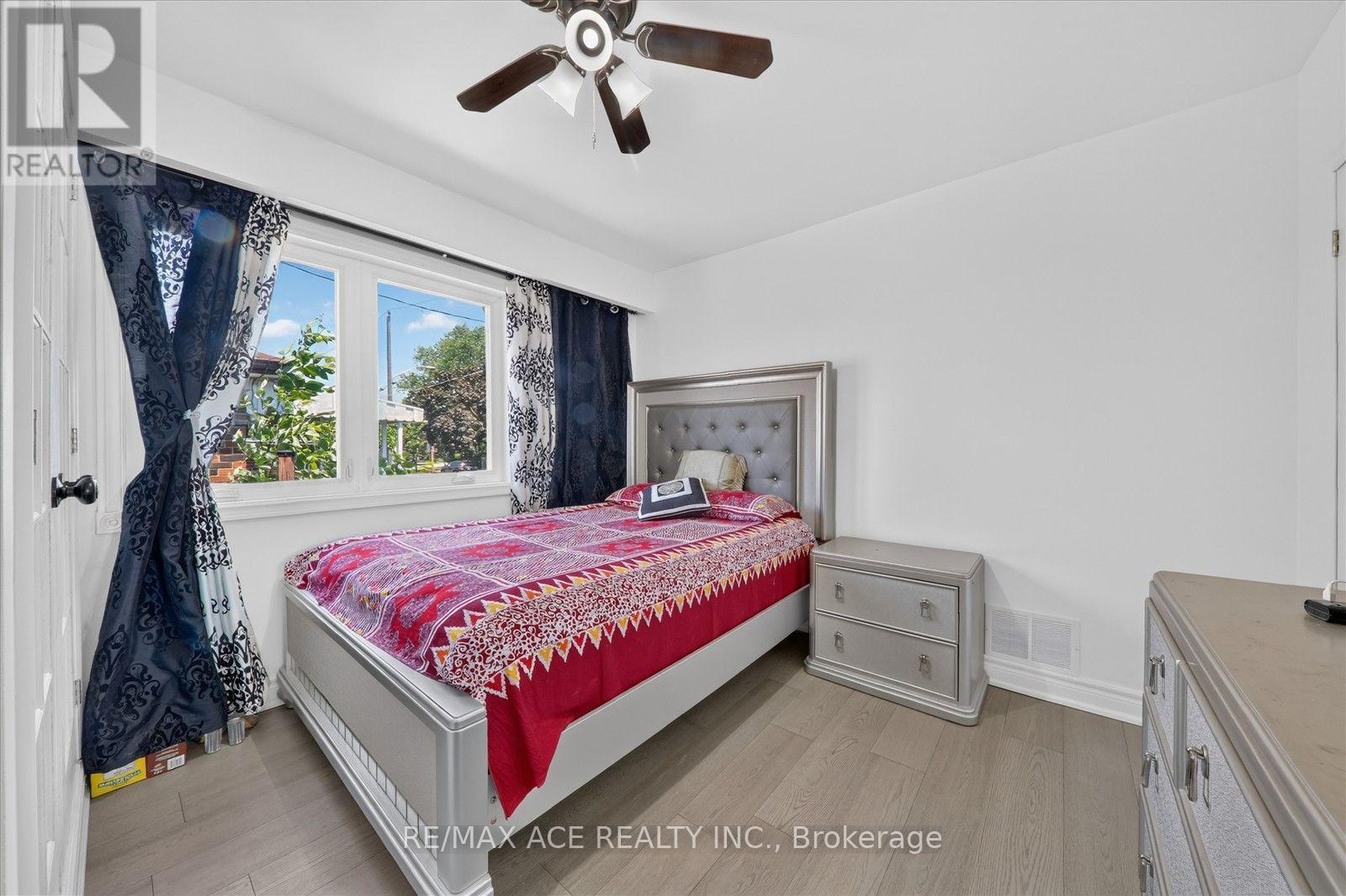 60 CHILLERY AVENUE - 18