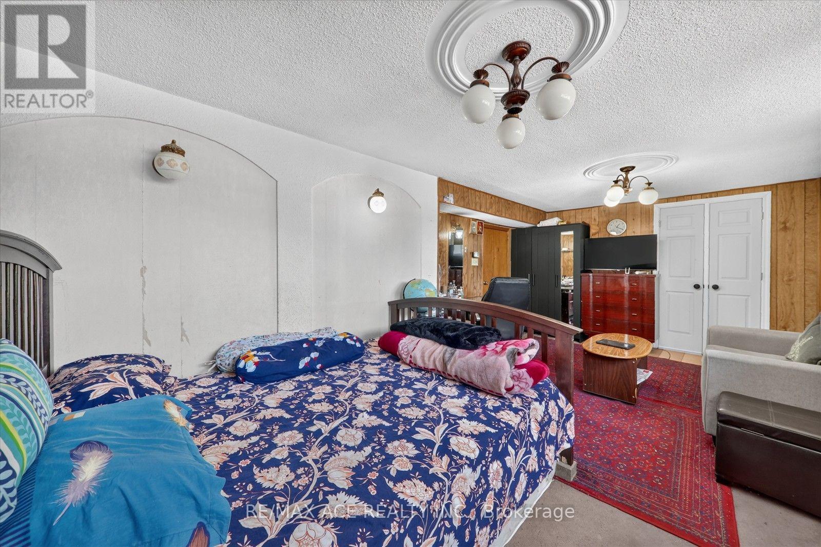 60 CHILLERY AVENUE - 35