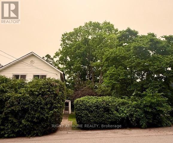 4893 VICTORIA STREET - Image 8