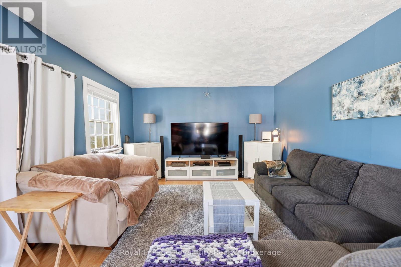 96 BEAUMONT CRESCENT - 16
