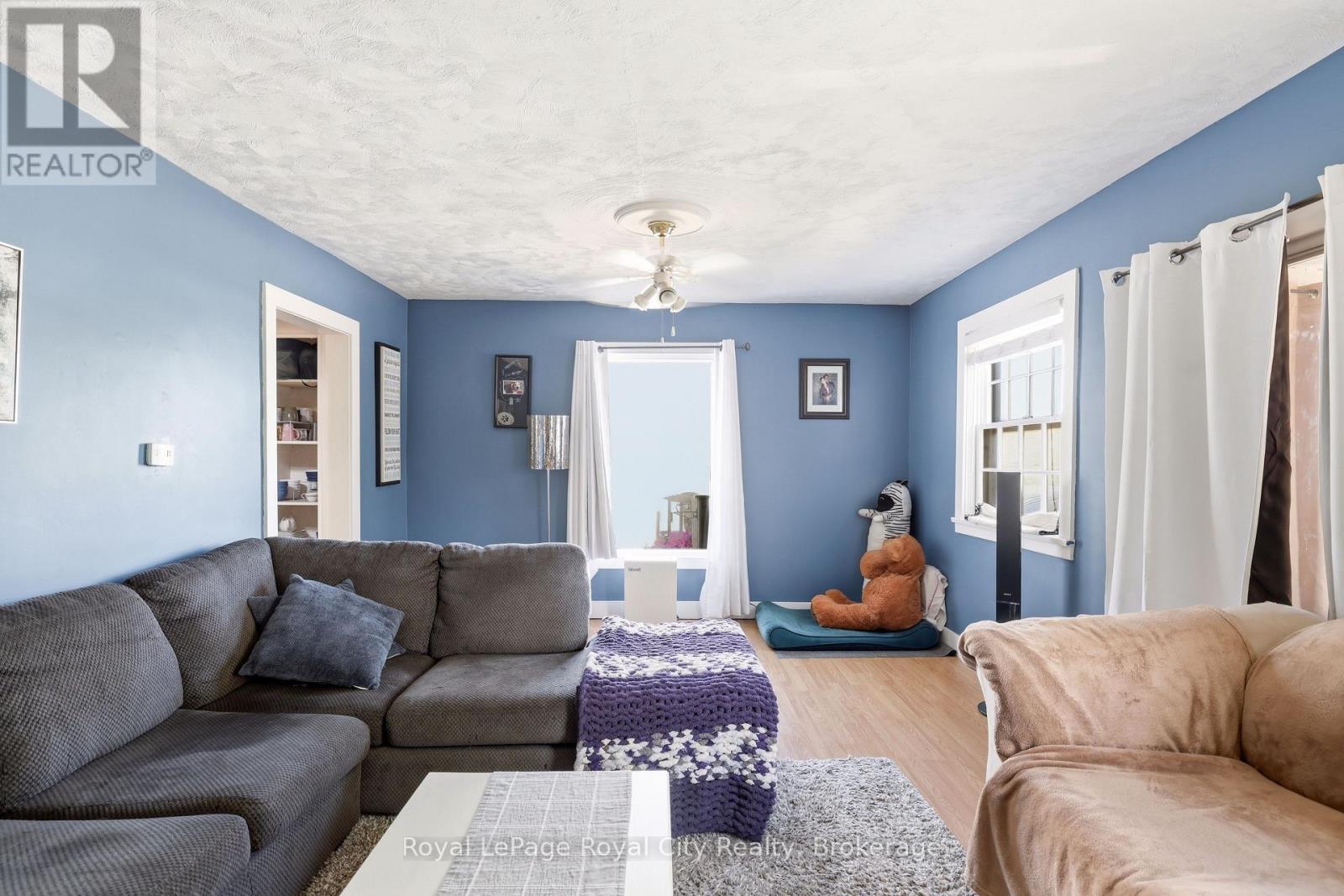 96 BEAUMONT CRESCENT - 17