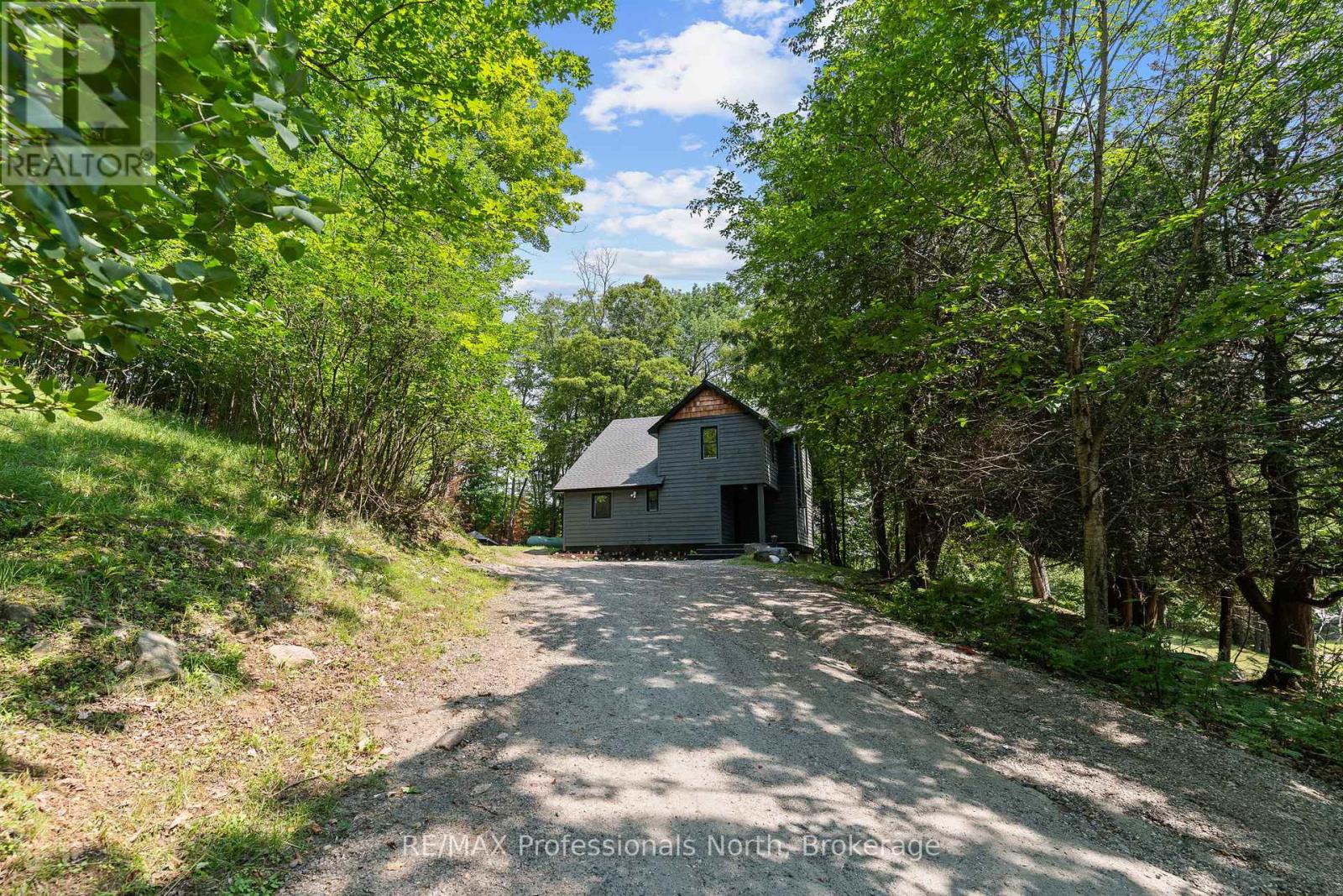 501 MOUNTAIN STREET - 1