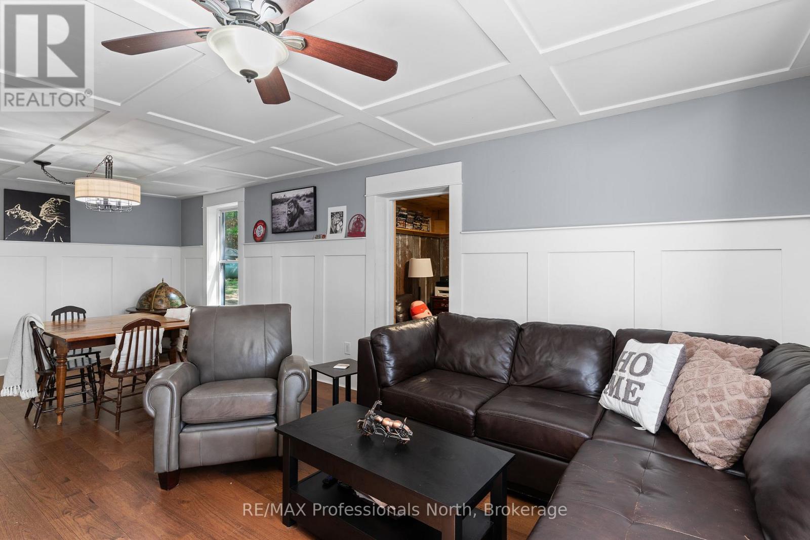 501 MOUNTAIN STREET - 12
