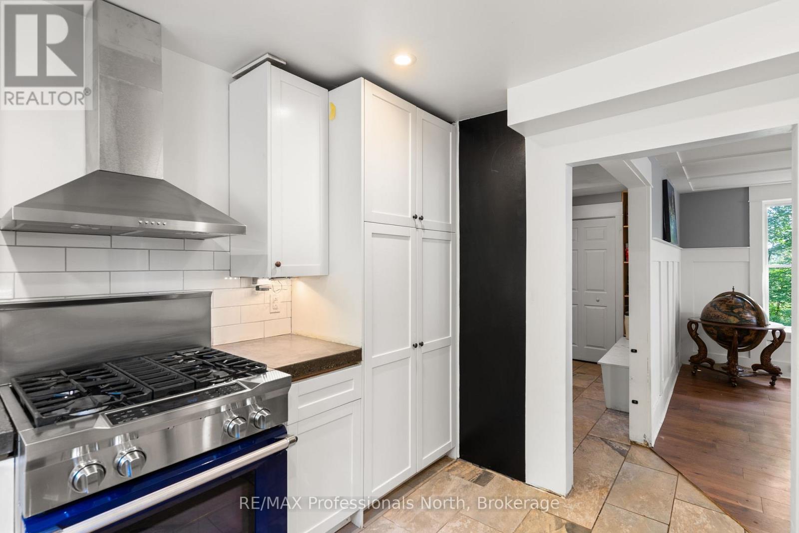501 MOUNTAIN STREET - 16