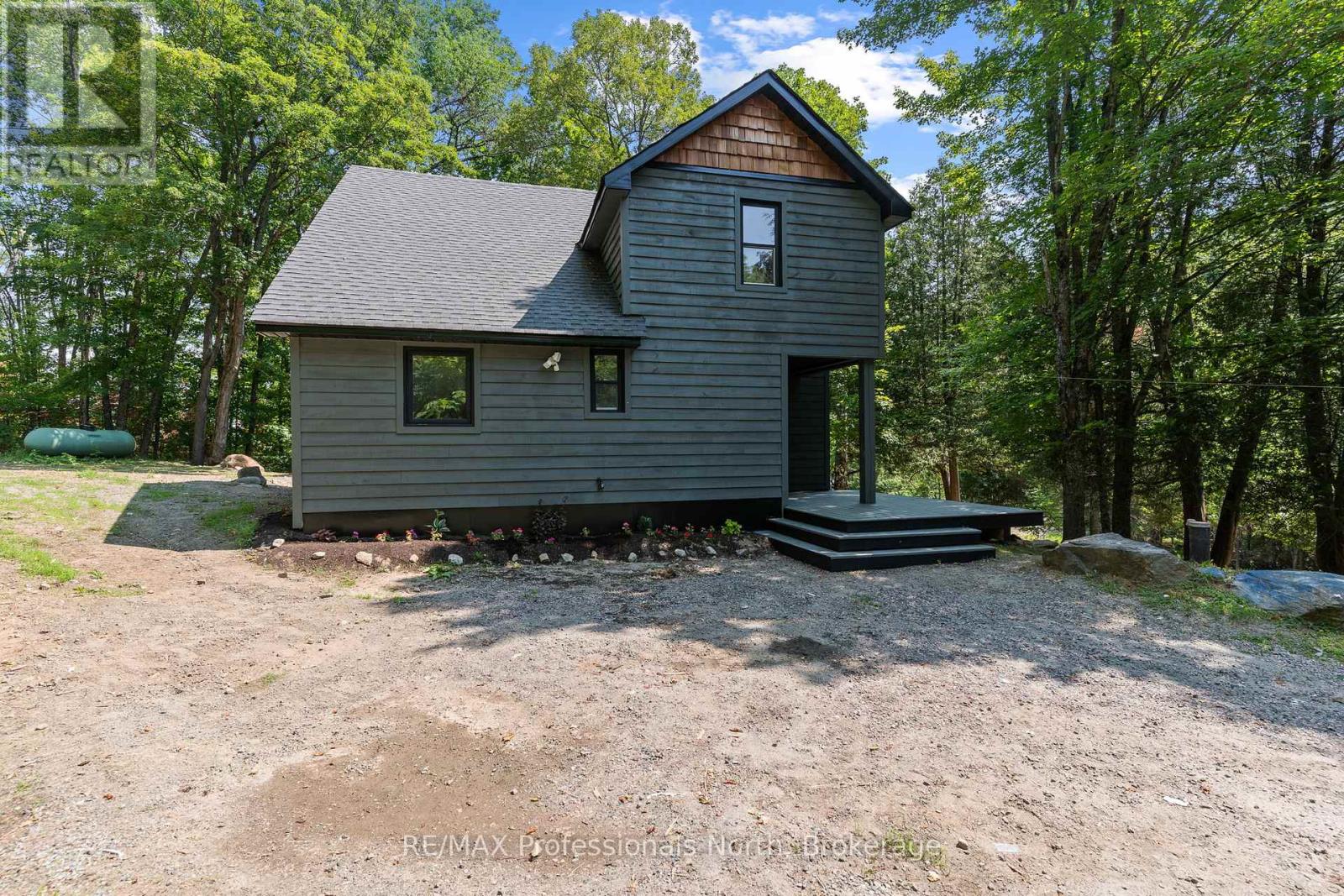 501 MOUNTAIN STREET - 2