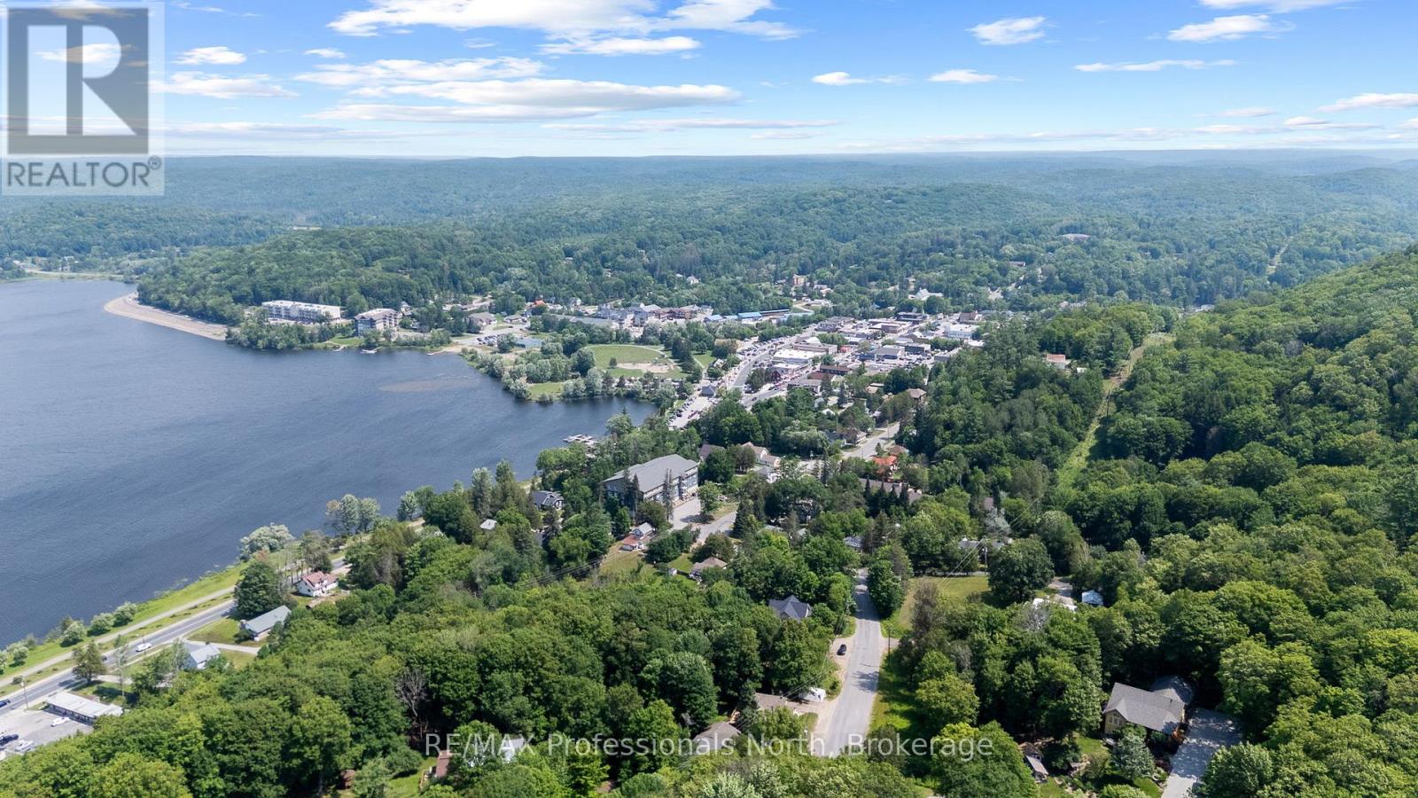 501 MOUNTAIN STREET - 35